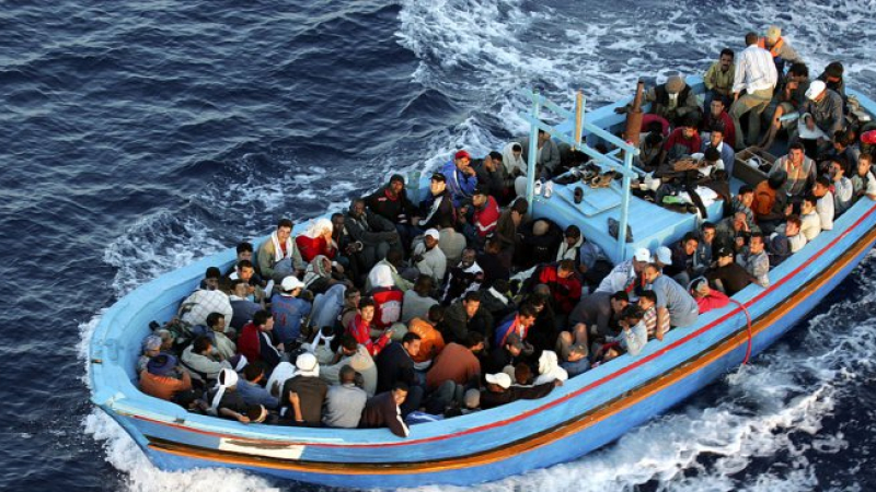 Спасиха над 1800 мигранти край Сицилия