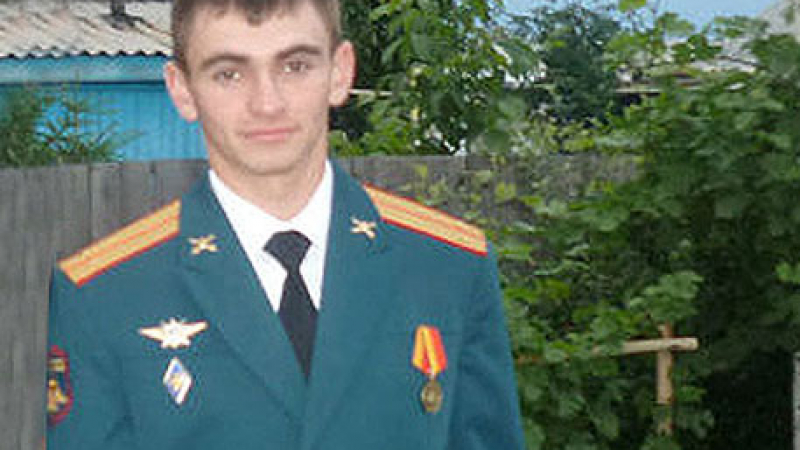 Путин даде звание &quot;Герой на Русия&quot; на офицера, който привлече артилерийски огън в Сирия 