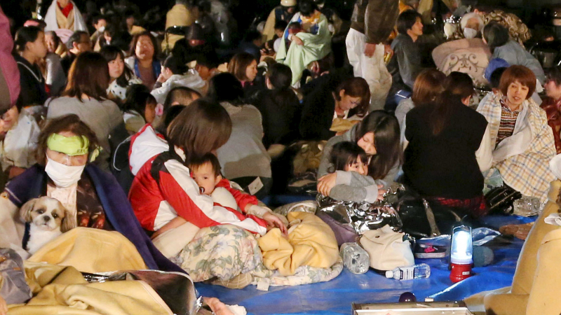 Зверски земетресения разлюляха Япония, има жертви и много ранени (СНИМКИ/ВИДЕО)