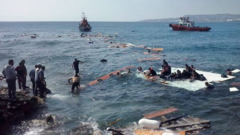 Над 400 мигранти са се удавили в Средиземно море