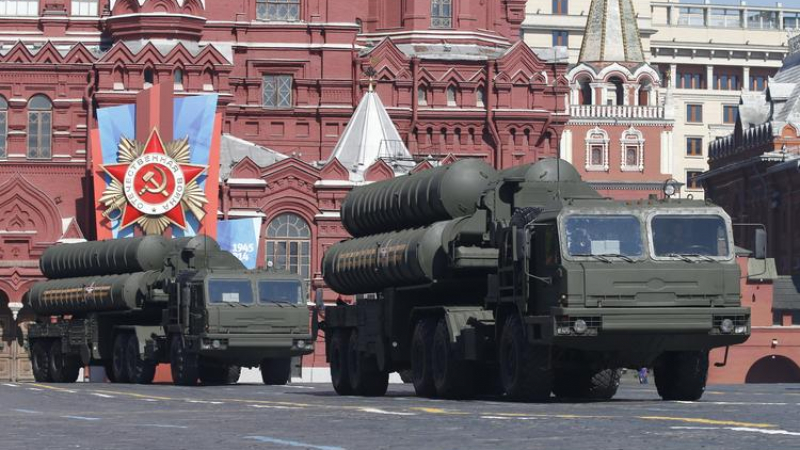 Ракетното страшилище на Русия „Триумф” няма да дефилира на Парада на победата