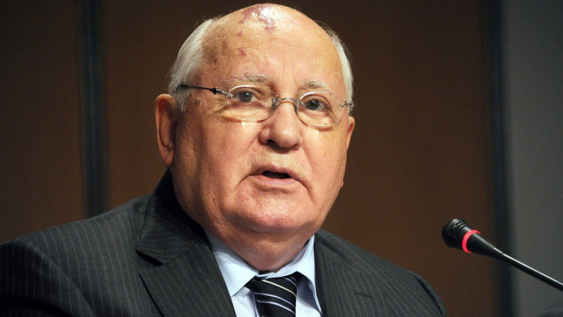 Горбачов нахока Запада: Спрете да изолирате Русия