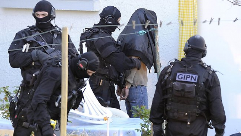 Washington Post: В Австрия арестуваха терористи, планирали нападението в Париж