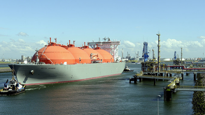 Първият танкер със сгъстен газ от САЩ хвърля котва в Европа на 26 април