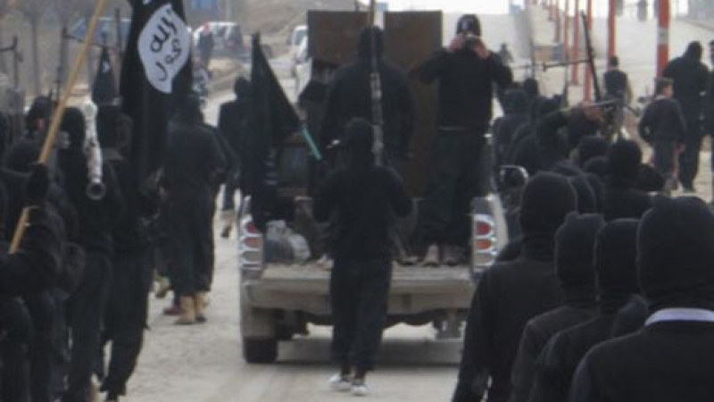„Ислямска държава” яко го закъса с парите, хората й дезертират