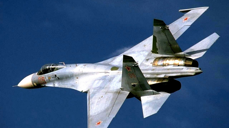 Си Ен Ен: Руски Су-27 опасно близо до американски разузнавателен самолет	
