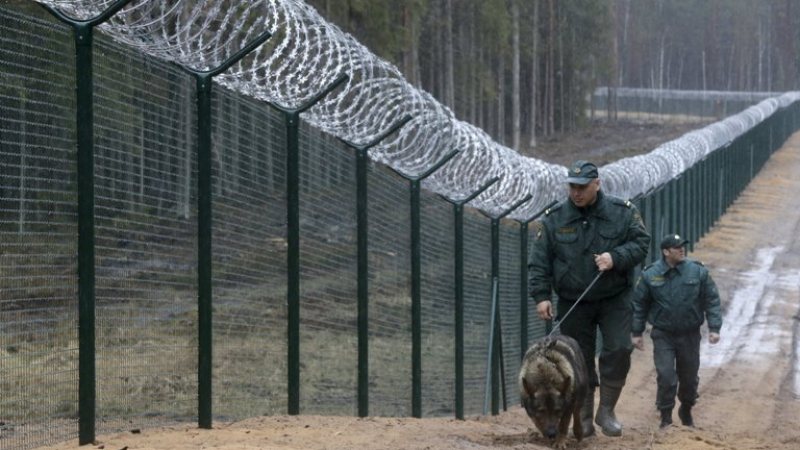  Бургаска област се опаса с ограда заради ...