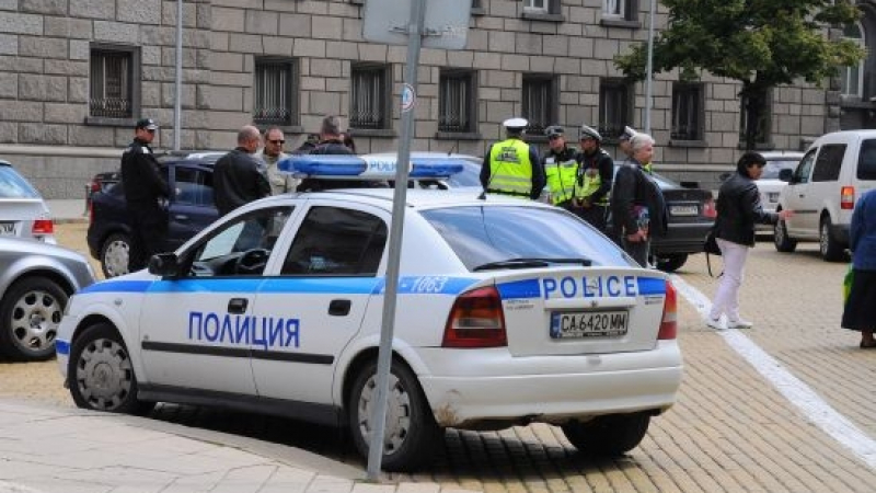 Извънредно: Зрелищна акция на жълтите павета в София! Арестуваха агресивен бандит