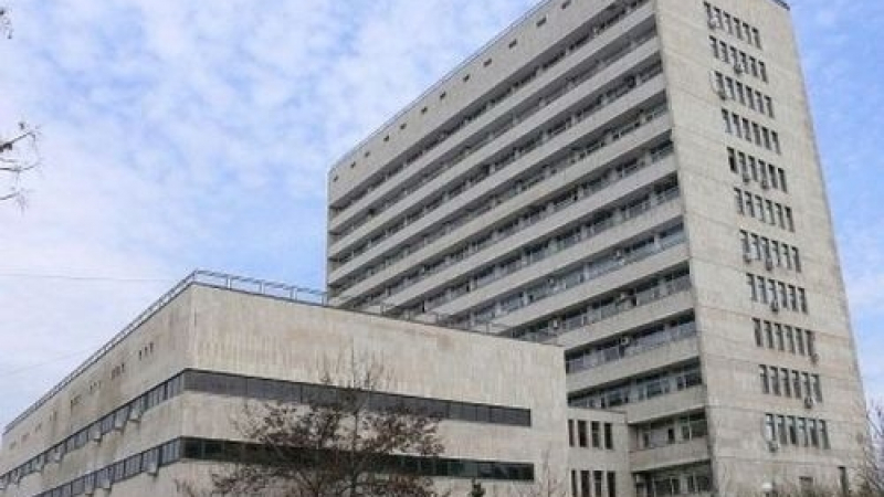 Трагедия в Русе! Мъж се хвърли от четвъртия етаж на болницата