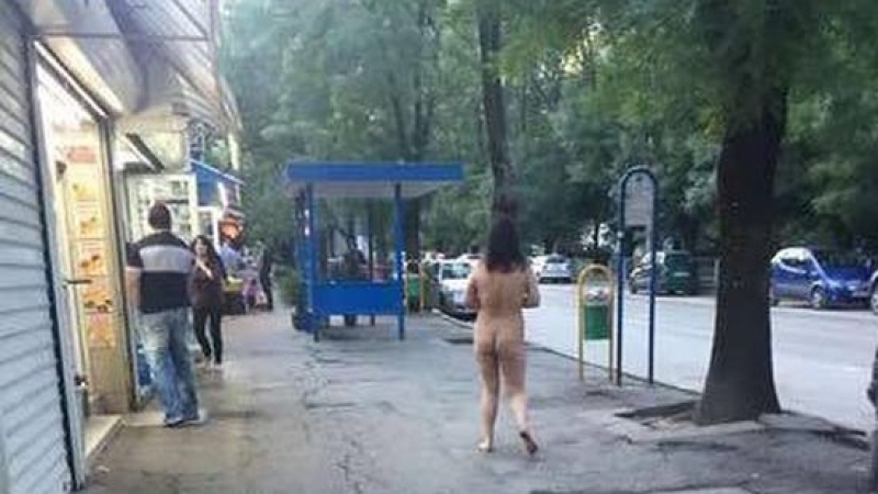 Само в БЛИЦ! Жена хукна гола на разходка из София (СНИМКИ 18+)