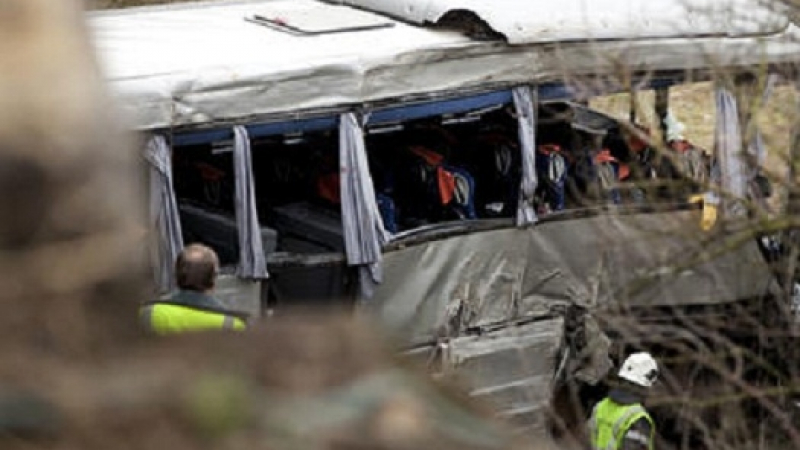 Трагедия! Автобус със студенти е паднал в пропаст в Азербайджан, загинали са двама души	