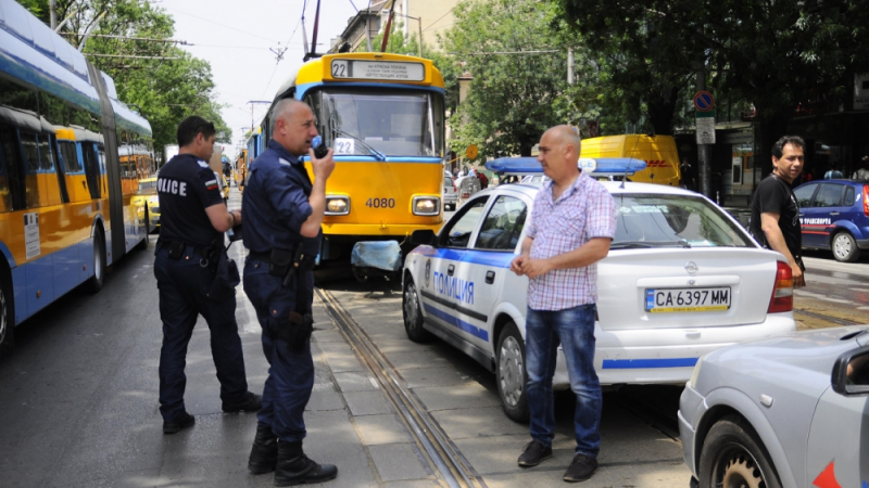 Сигнал до БЛИЦ: Катастрофа с трамвай на пъпа на София