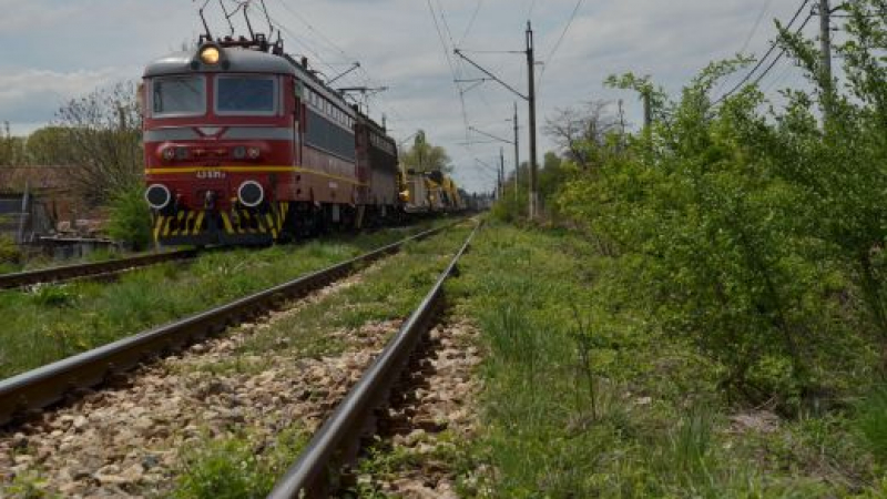 Самоубиец легна пред влака за Пловдив