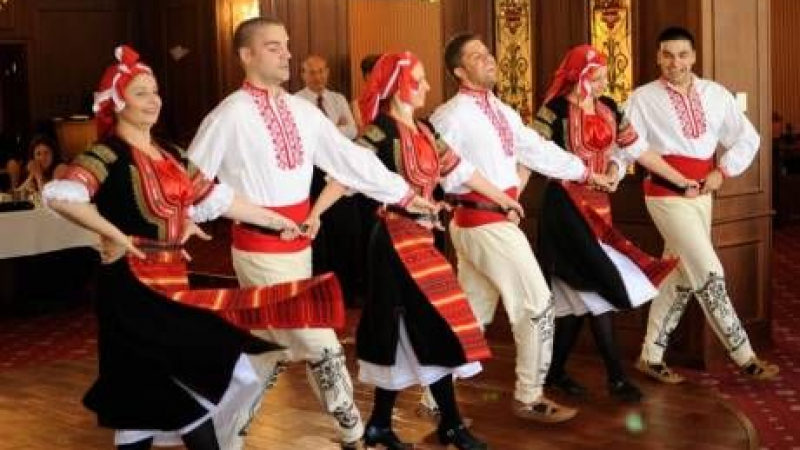 Да запазим българското: Народните танци в училище стават задължителни 