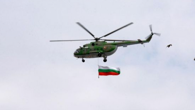 Внимание, столичани! Самолети и вертолети кръжат над София