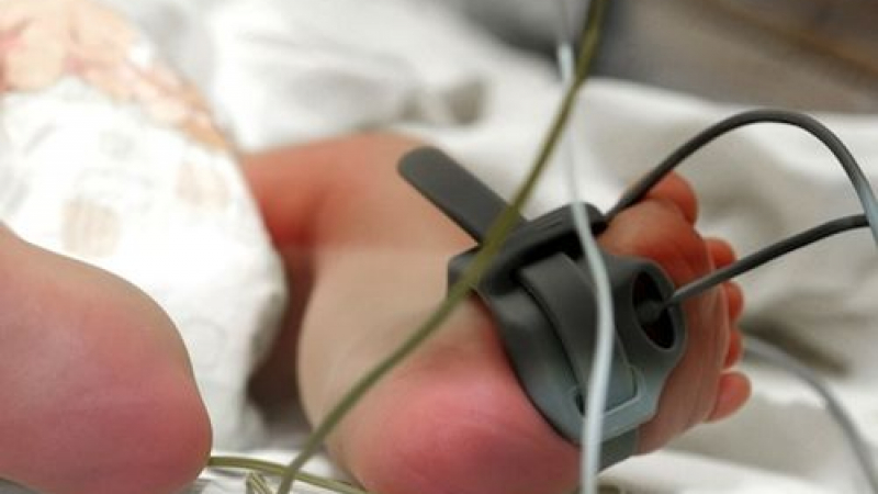 Бебе на 2 месеца почина в линейка