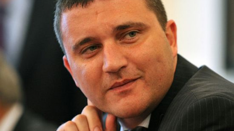 Министър Горанов &quot;най-измъчван&quot; от депутатите