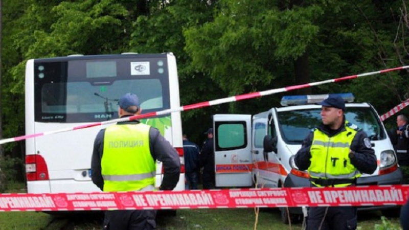 Секунди преди да умре, шофьорът от автобуса спасил пътниците 