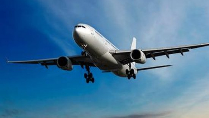 Паника в небето! Десетки ранени в самолет заради силна турбуленция (ВИДЕО)