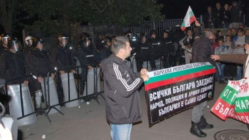 150 души на протеста в Раднево, няма провокатори