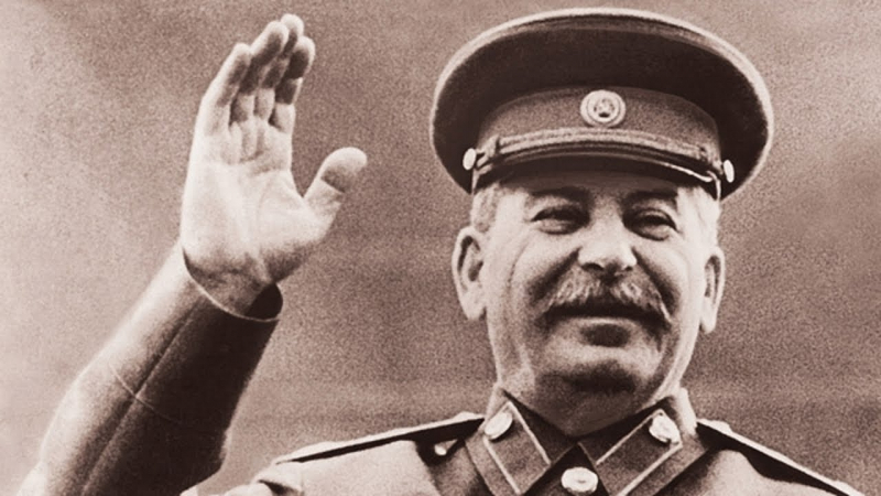 Една от най-големите тайни падна: Защо Сталин отменил атентат срещу Хитлер и забавил края на войната?