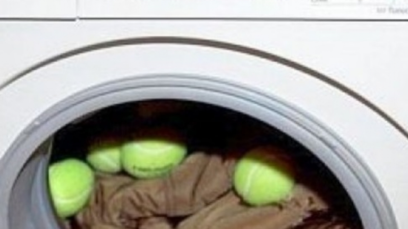 Тя сложи няколко топки за тенис в пералнята. Ефектът е смайващ! 