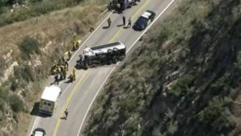 Трагедия в Калифорния, автобус се преобърна, 26 жертви пострадаха