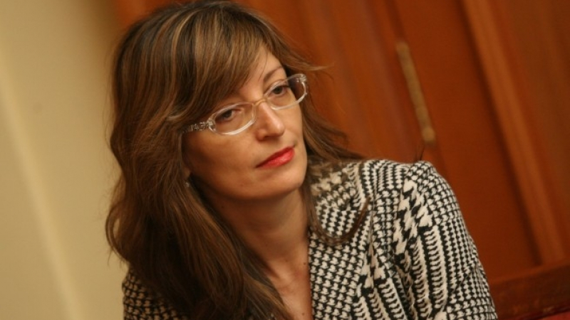 Министър Захариева: Европейските прокурори ще извършат проверка на шест обществено значими дела	