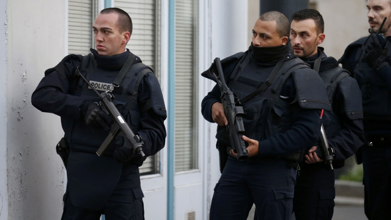 Ликвидираха убиеца на френския полицай