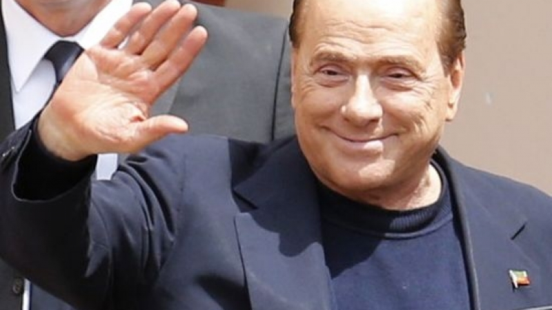 Операцията на Берлускони приключи успешно   