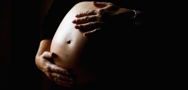Обявена за бездетна зачена и роди, но не разбра, че е бременна