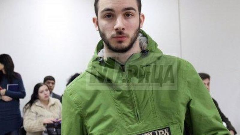 Насрочиха делото срещу гръцкия студент Боскос, потрошил Кари на автобусна спирка