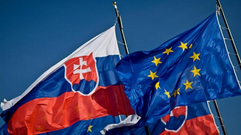 Доминото започна: Словакия с подписка за референдум да каже чао на „европейския Титаник”