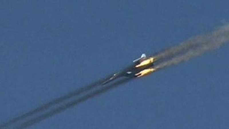 Ето как Су-34 нанася удар по летище (ВИДЕО)