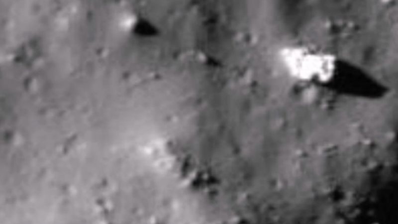 Нови снимки на NASA от обратната страна на Луната разкриха загадъчен обект! (ВИДЕО)