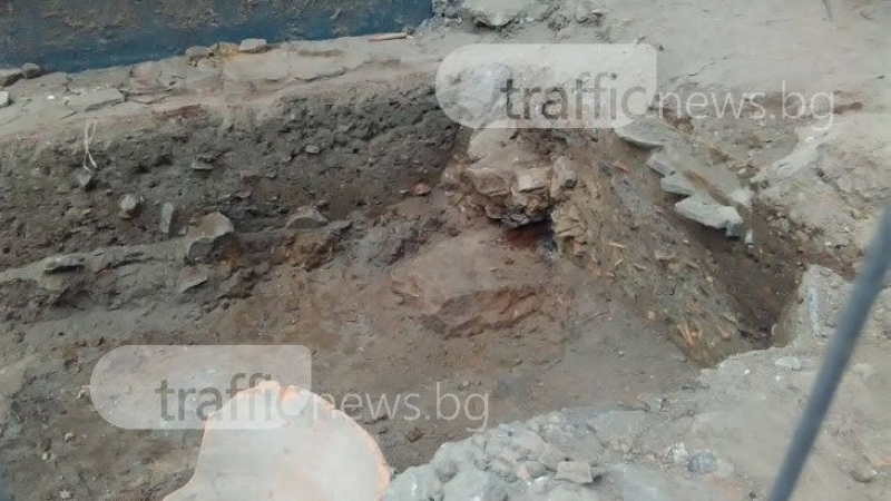 Откриха древни артефакти в Стария град в Пловдив (СНИМКИ)