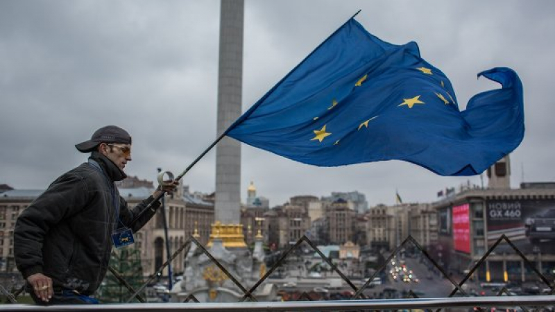 Handelsblatt: Европа трябва да засили натиска над Киев, за да не покаже слабост 