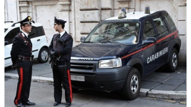 Арестуваха българи в Италия за трафик на хора 
