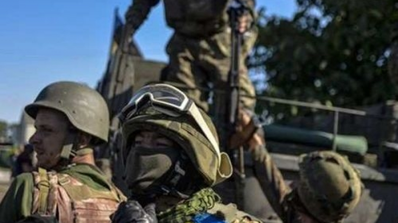 Украйна: Нови жестоки боеве до Дебалцево, Киев с опит да пробие отбранителната линия (ВИДЕО)   