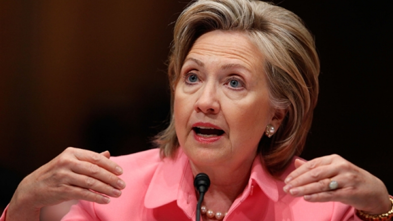 Хилари Клинтън е била разпитвана от ФБР за електронната поща по време на службата й в Държавния департамент
