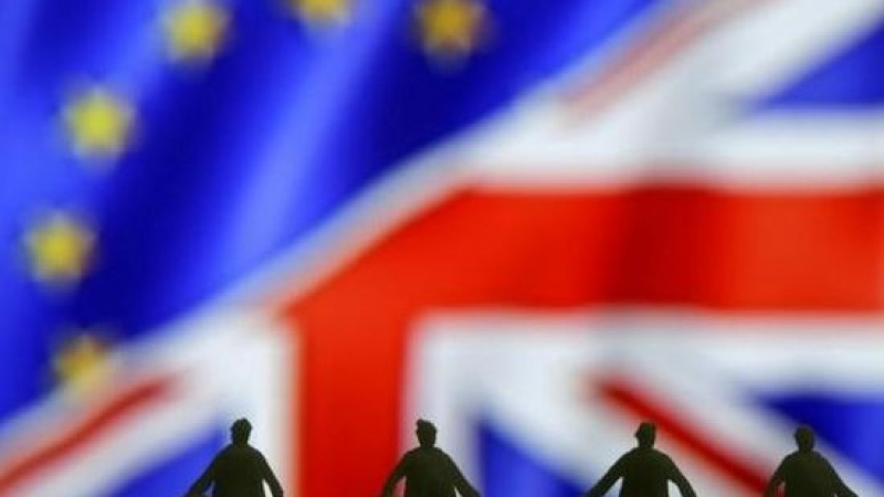 Говорителка на Камерън ръси обещания за гражданите на ЕС във Великбритания