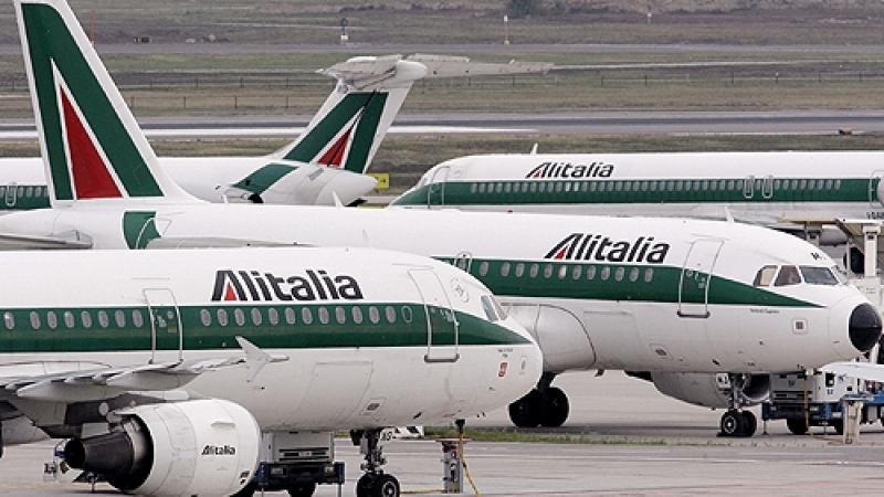 Отменят 142 полета на Alitalia заради стачка