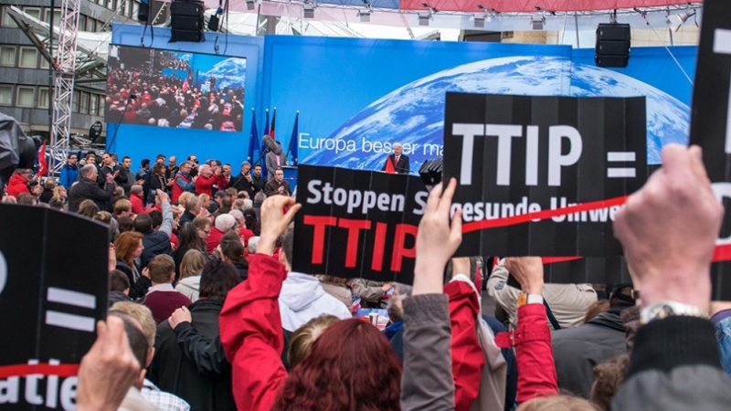 Париж: Няма абсолютно никакъв шанс за TTIP до края на 2016 г