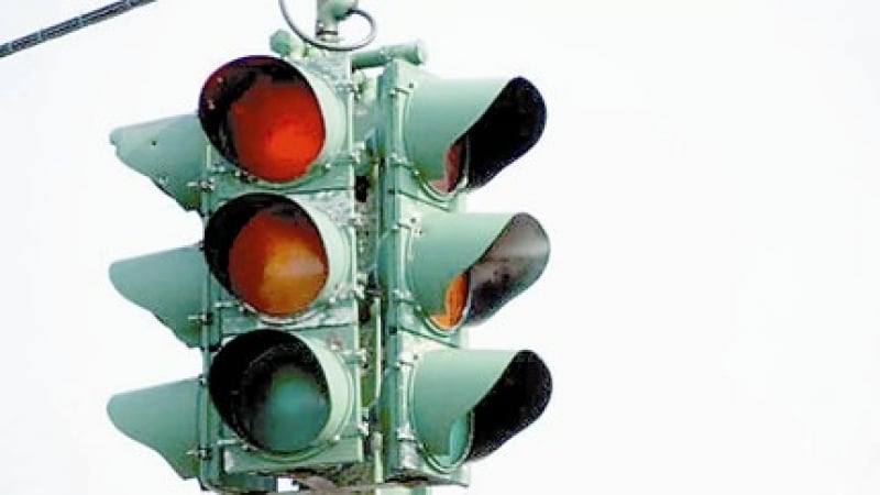 Скандалът със светофарите в София расте, зачестяват ли катастрофите ВИДЕО