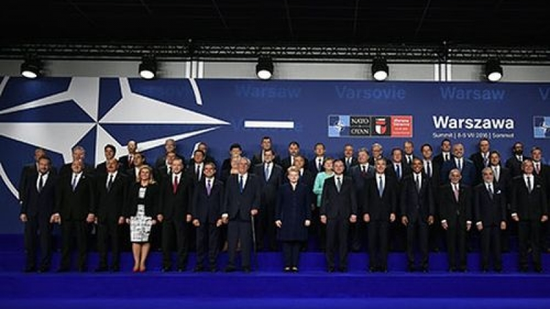 Започна срещата, която всички чакат! Евросъюзът и НАТО се обединяват - подписаха декларация за сътрудничество  