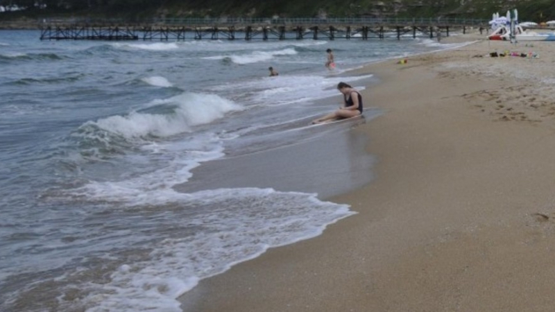 Извънредно в БЛИЦ! Страшна трагедия с малко дете на Южния плаж във Варна!