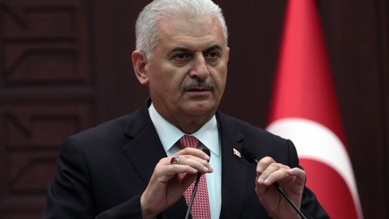 Турският премиер разпореди на военните да свалят авиацията, отвлечена от превратаджиите