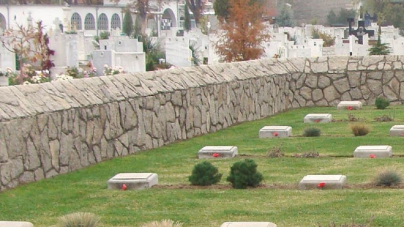 Вандали направиха голяма поразия във военното гробище в Силистра