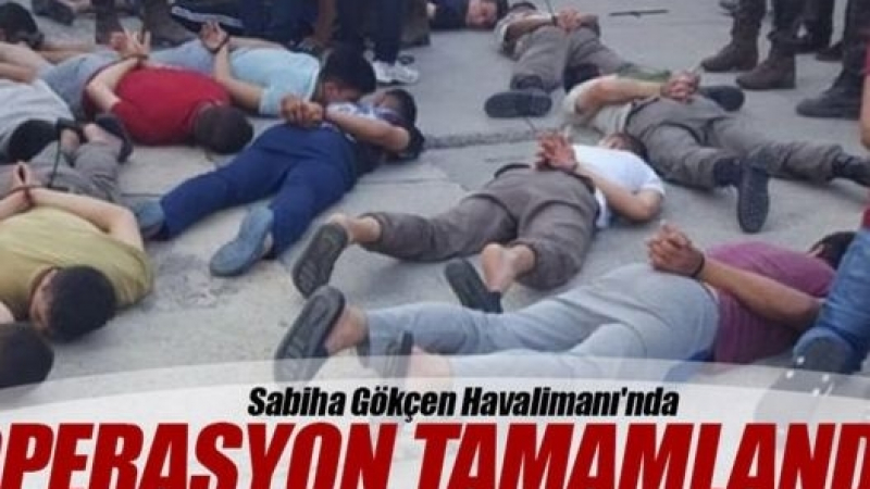 Последни напъни: Превратаджии се опънаха на турски полицаи, арестуваха ги