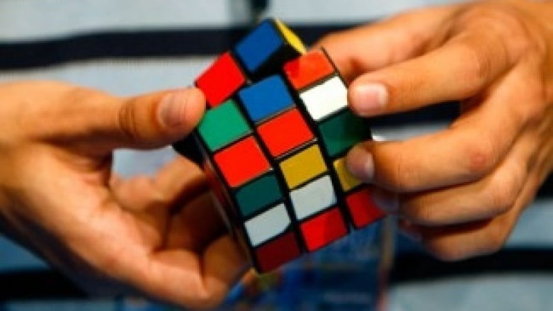 Невиждано: Изкуствен интелект нареди кубчето на Рубик за секунда